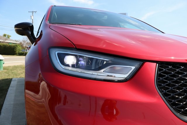 2026 Chrysler Pacifica Limited S Appearance photo 4