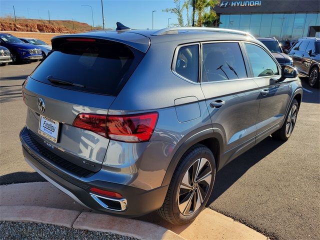 2024 Volkswagen Taos SE photo 4
