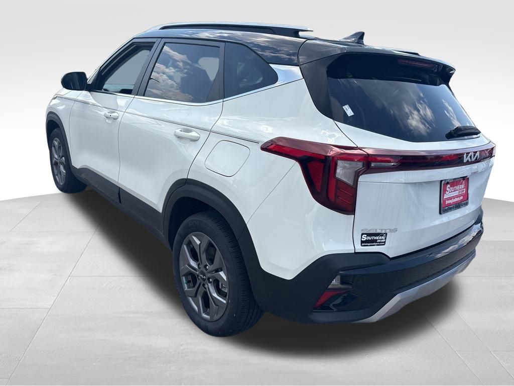 2024 Kia Seltos SX photo 12