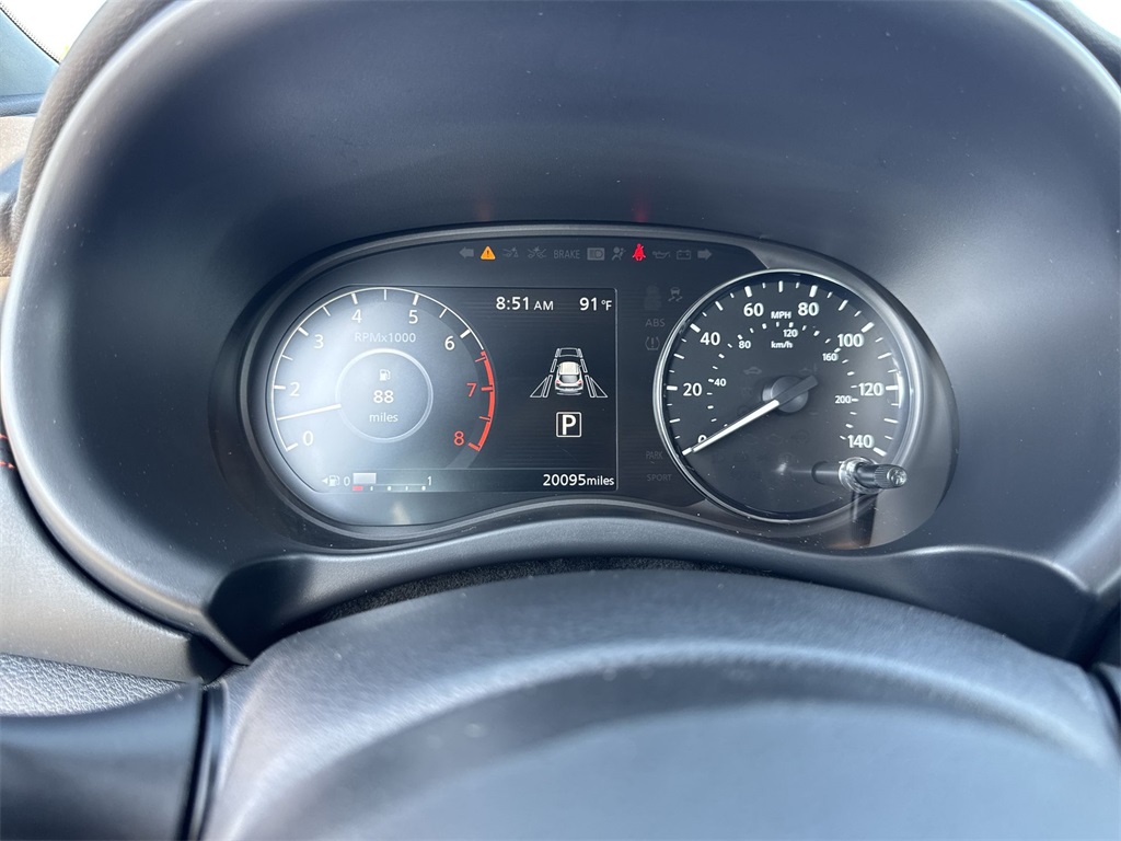 2024 Nissan Kicks SR photo 15