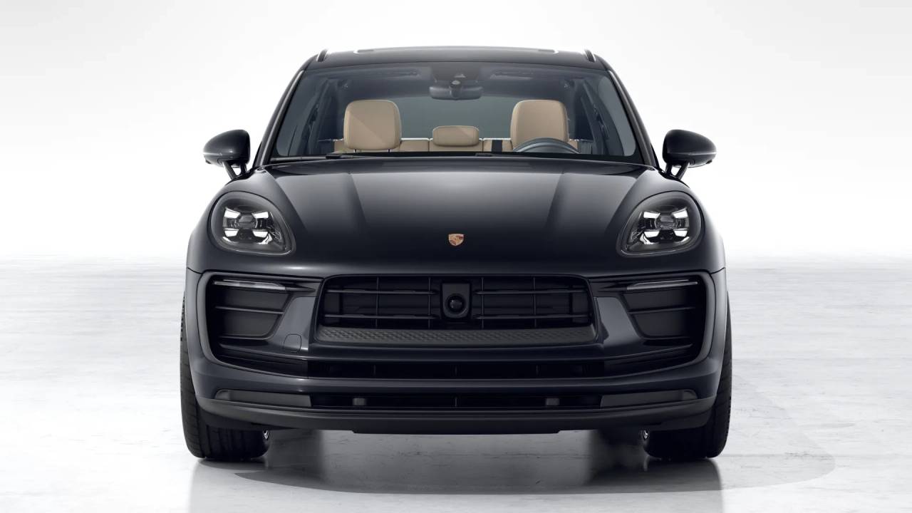 2026 Porsche Macan T photo 9