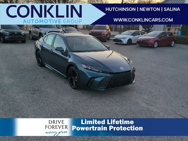 2026 Toyota Camry SE's photo