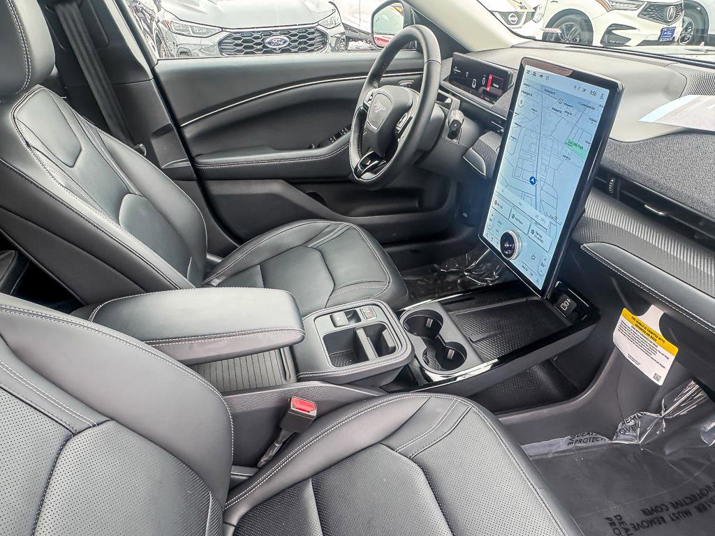 2025 FORD MUSTANG MACH-E - Image 30