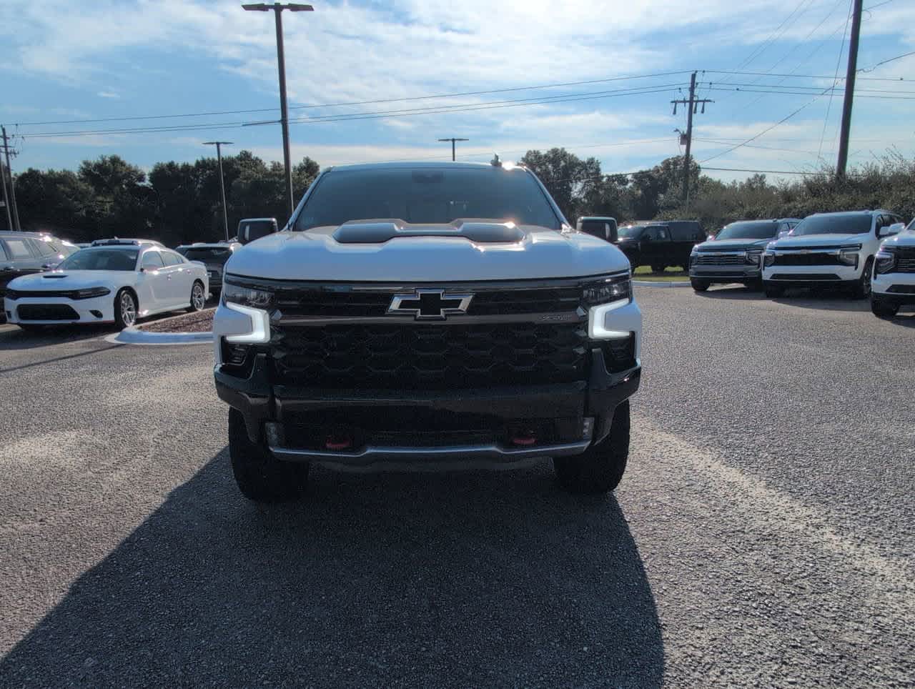 2024 Chevrolet Silverado 1500 ZR2 photo 2