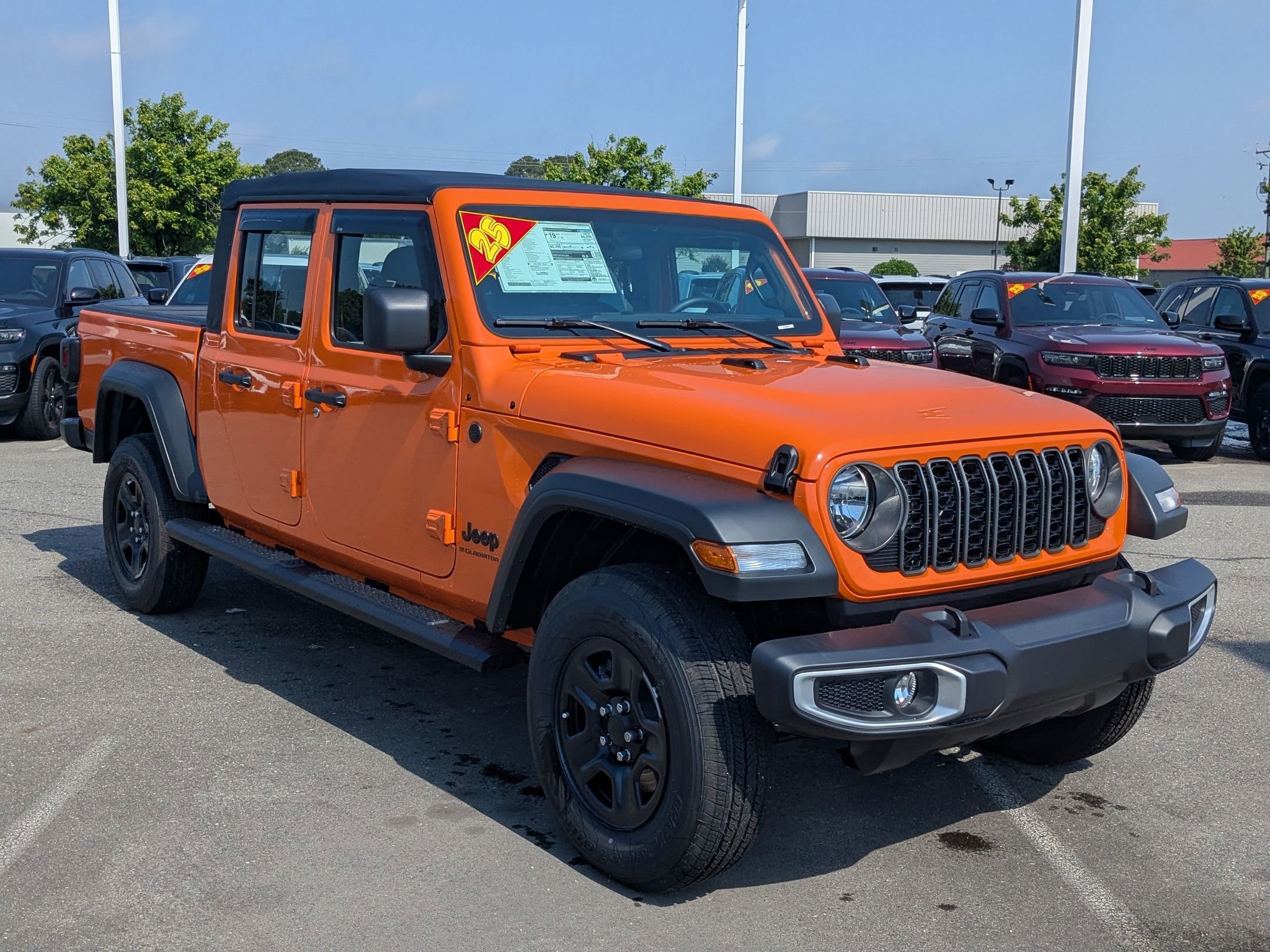 2025 Jeep Gladiator Sport photo 3