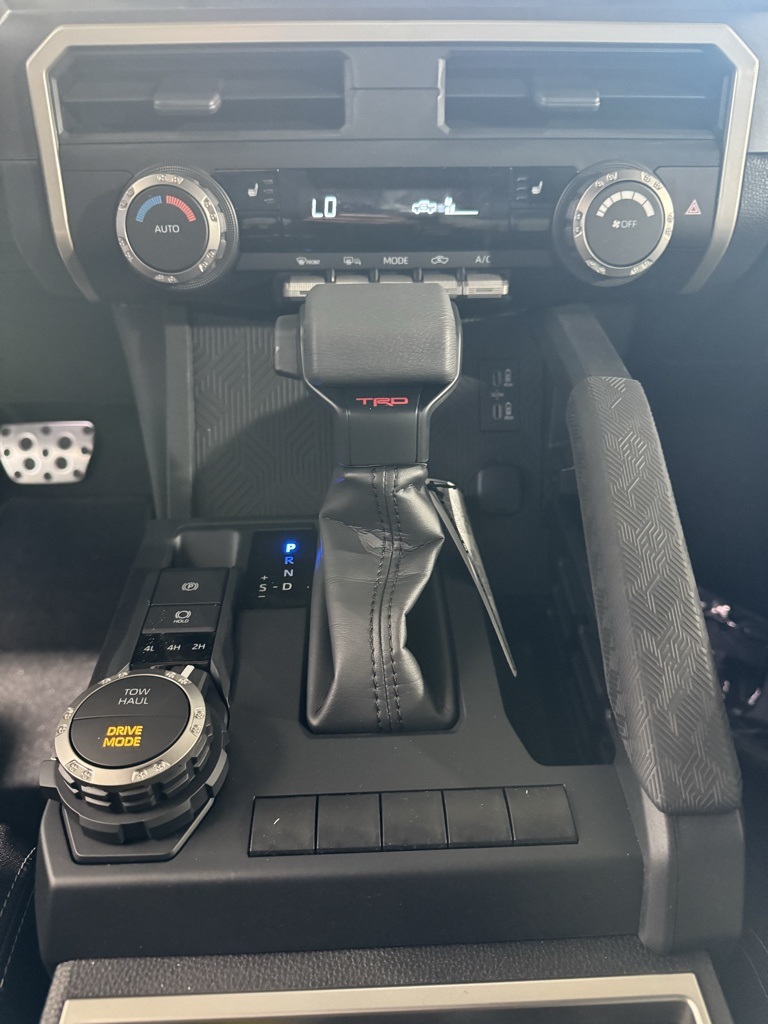 2025 Toyota Tacoma photo 31