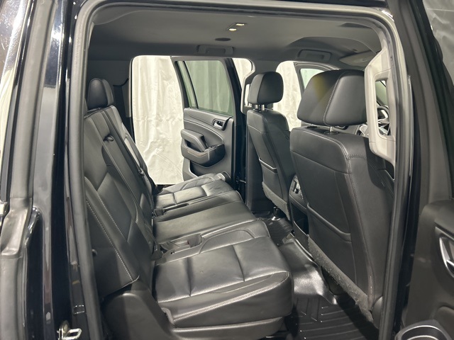 2018 Chevrolet Suburban LT photo 9