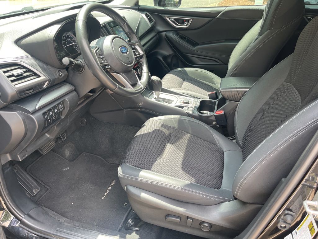 2021 Subaru Forester Premium photo 25