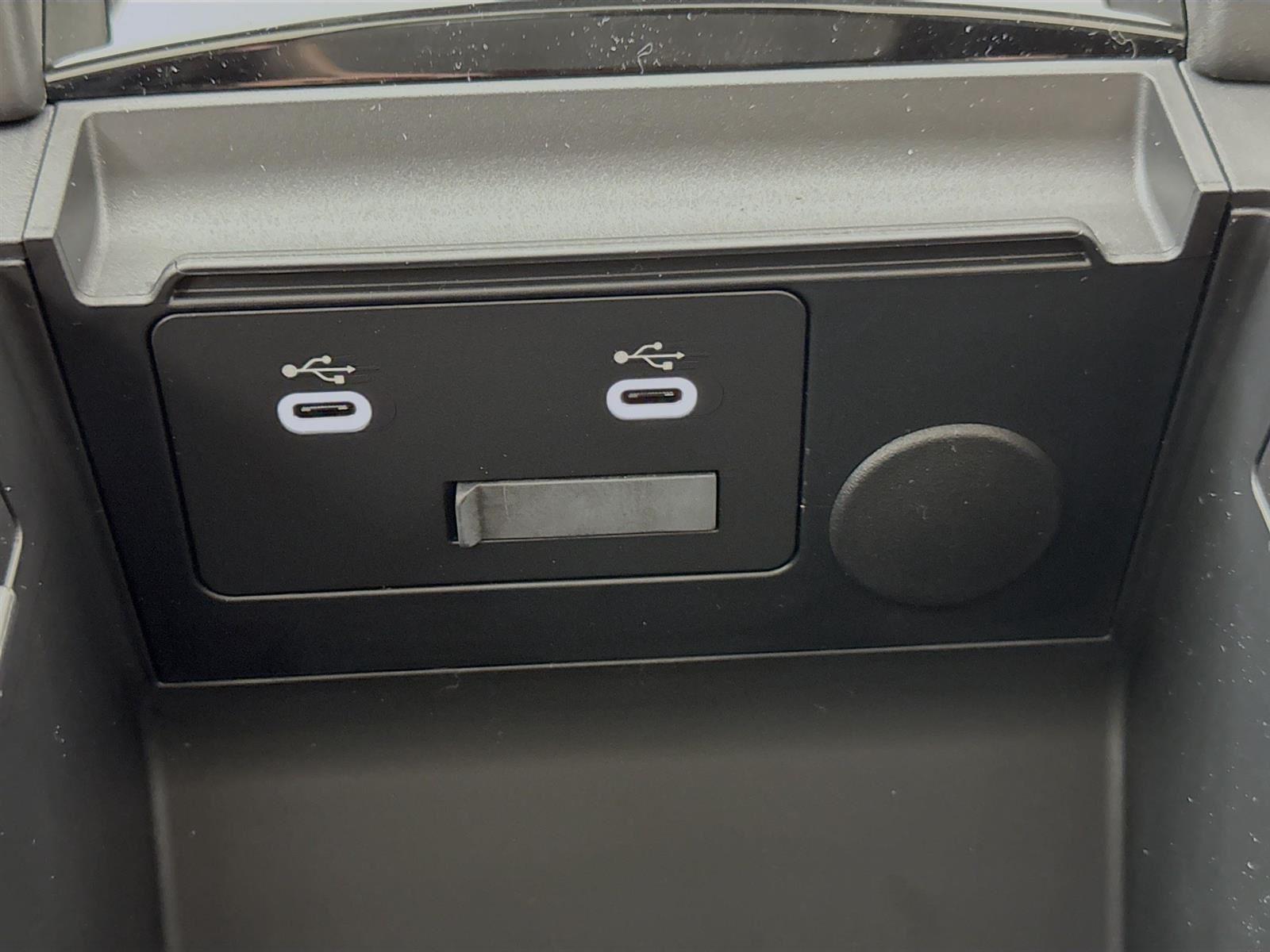 2025 Mazda Mazda3 2.5 s Preferred photo 33
