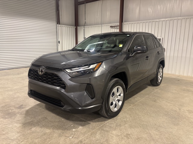 2023 Toyota RAV4 LE photo 4