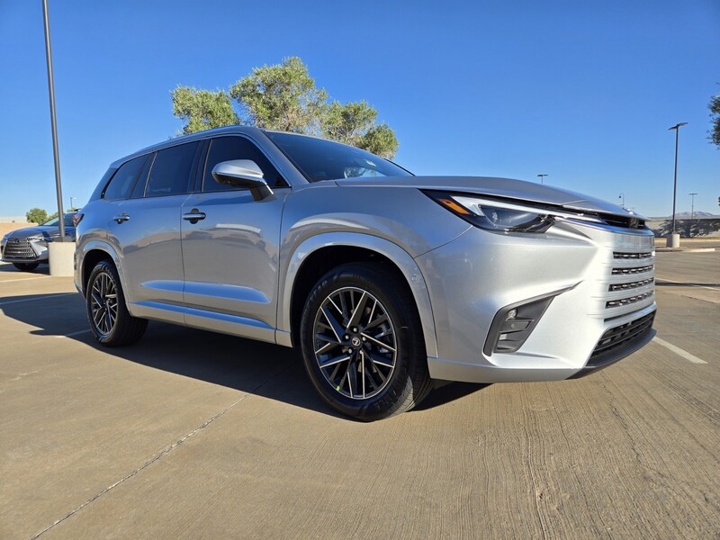 2026 Lexus TX 350 Premium photo 2