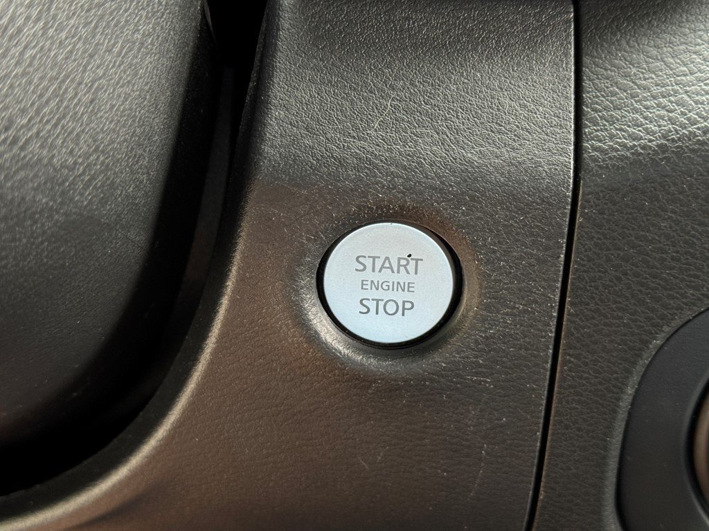 2022 Nissan Frontier SV photo 24