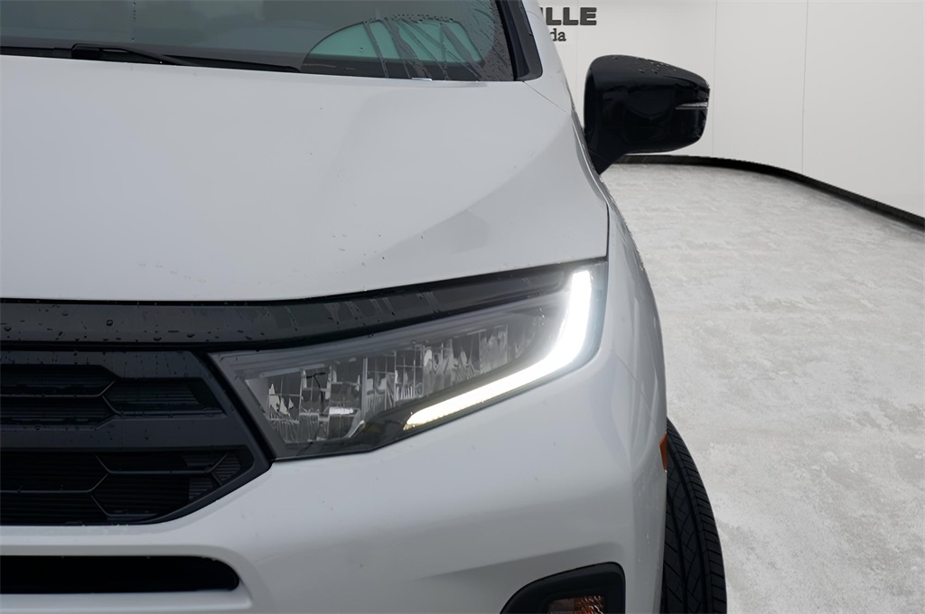 2026 Honda Odyssey photo 3