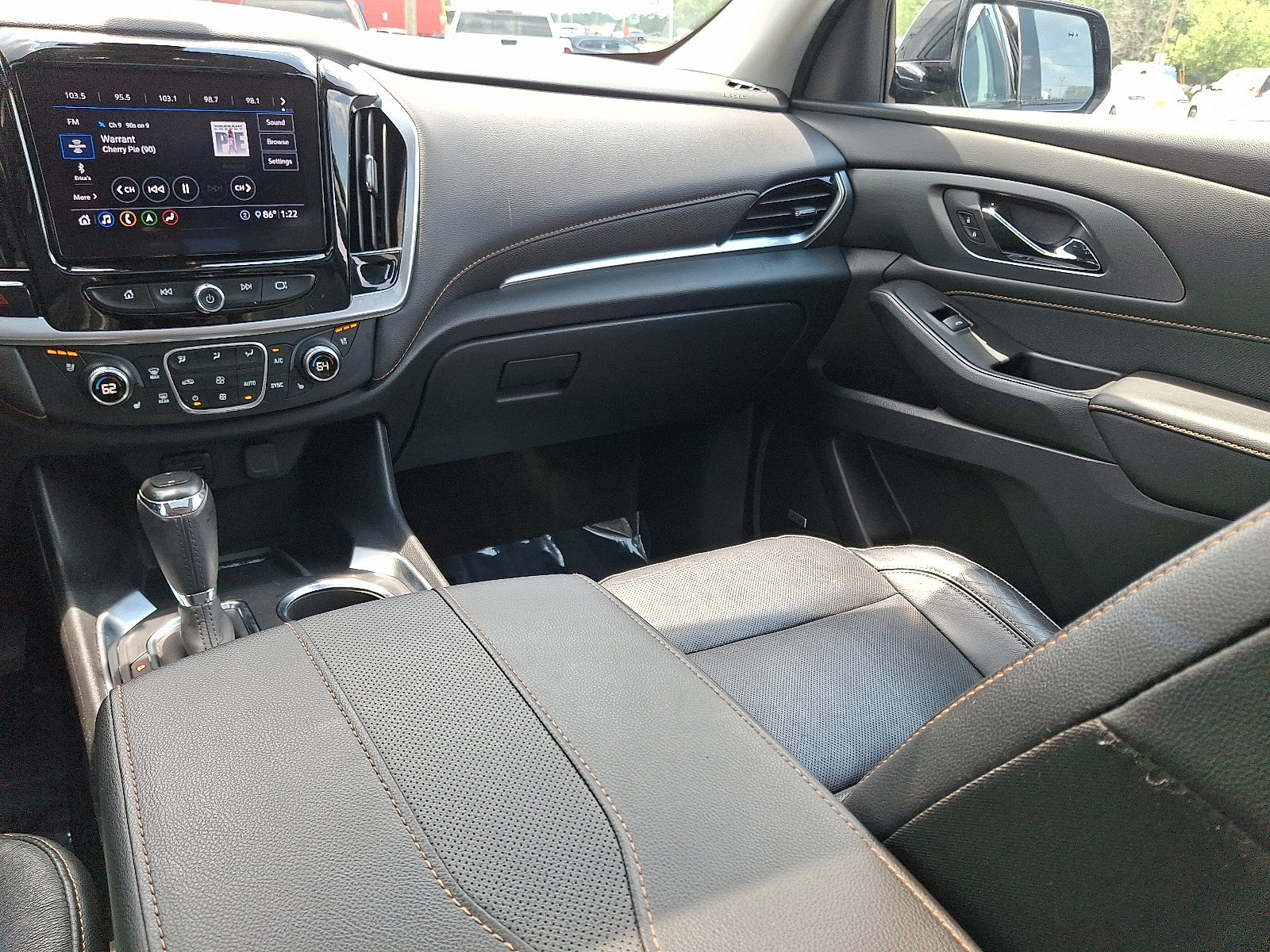 2020 Chevrolet Traverse Premier photo 16