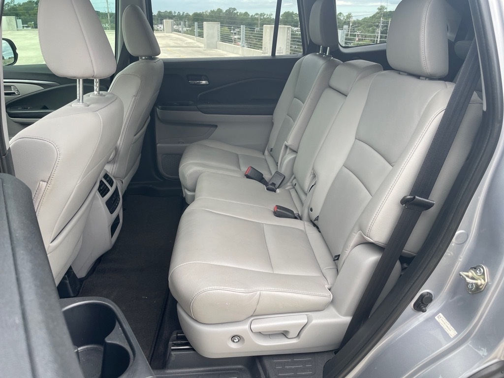 2016 Honda Pilot EX-L photo 21