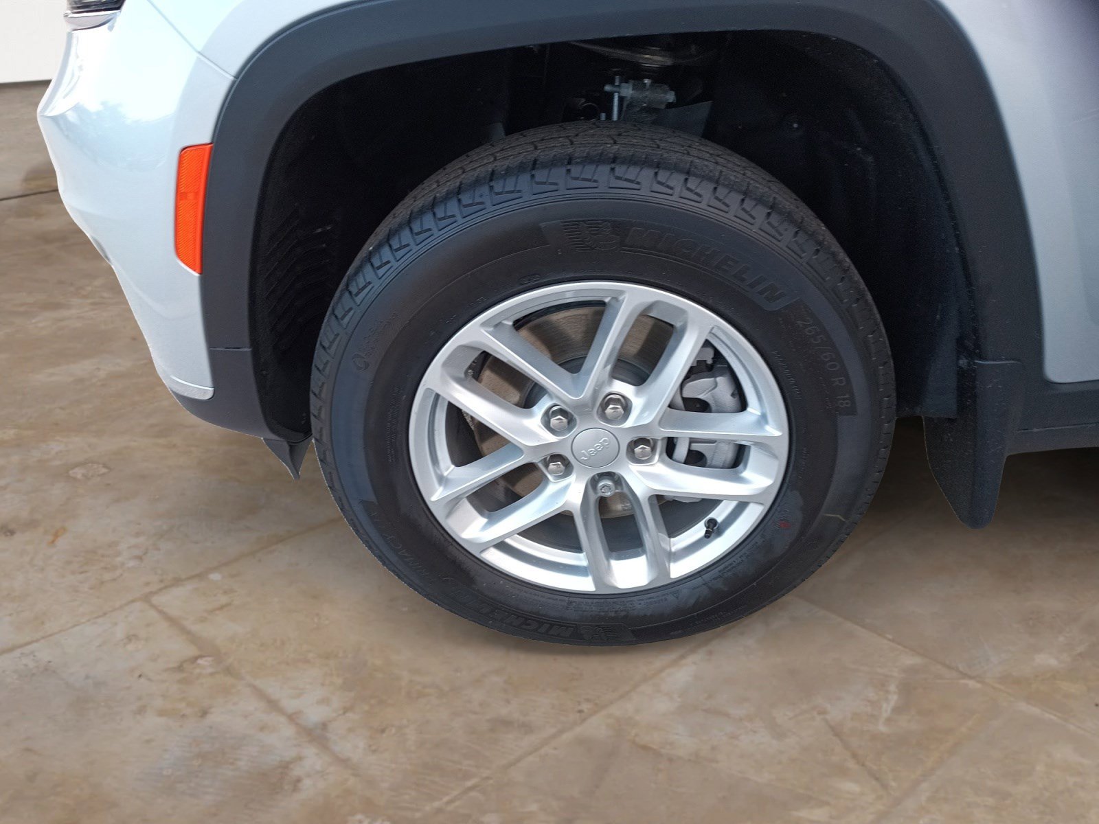 2025 Jeep Grand Cherokee Laredo X photo 25