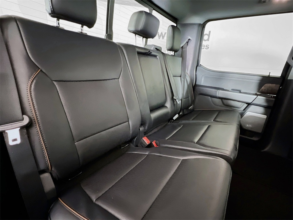 2025 Ford F-250 Lariat photo 16