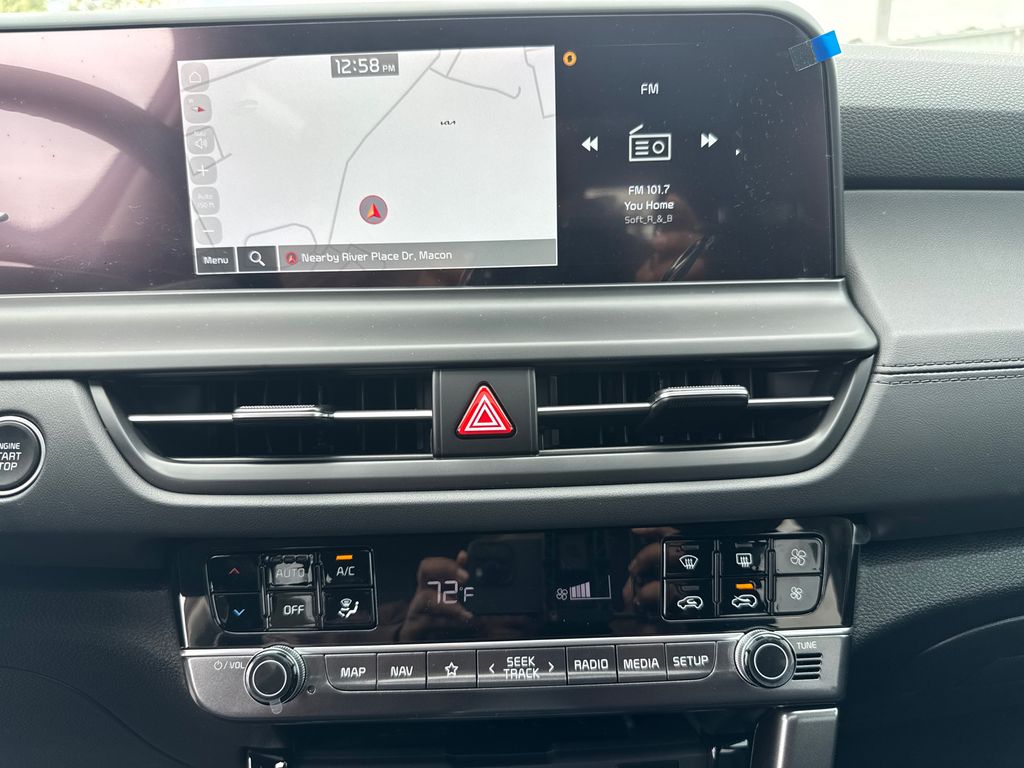 2025 Kia Seltos EX photo 28
