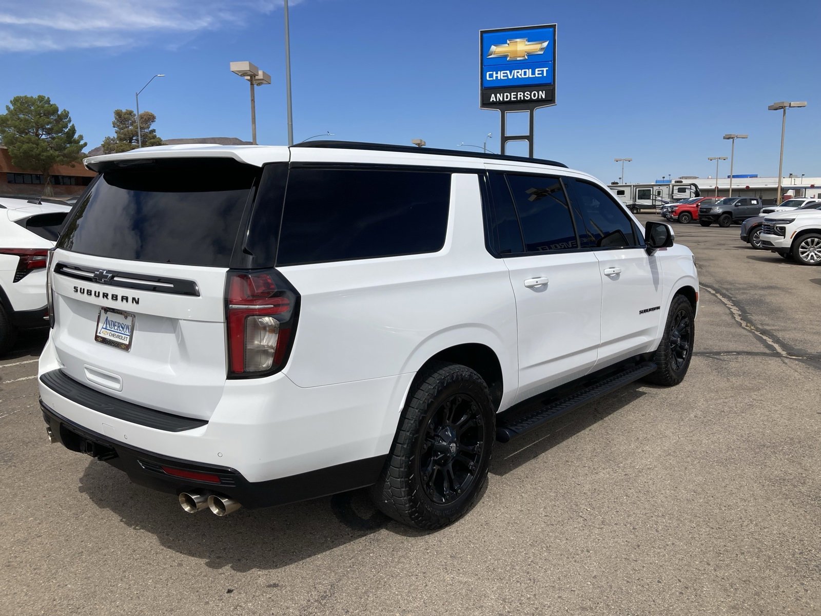 2024 Chevrolet Suburban Z71 photo 7