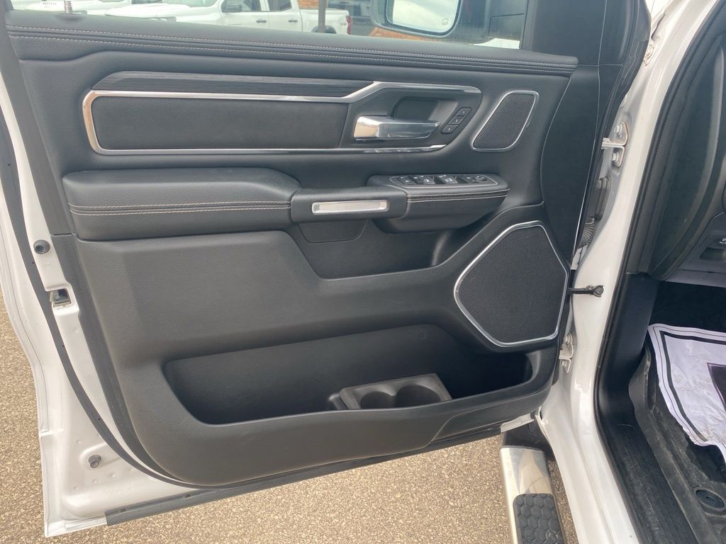 2023 Ram 1500 Laramie photo 8