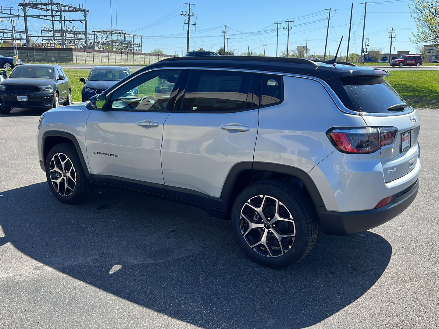 2025 Jeep Compass Limited photo 4