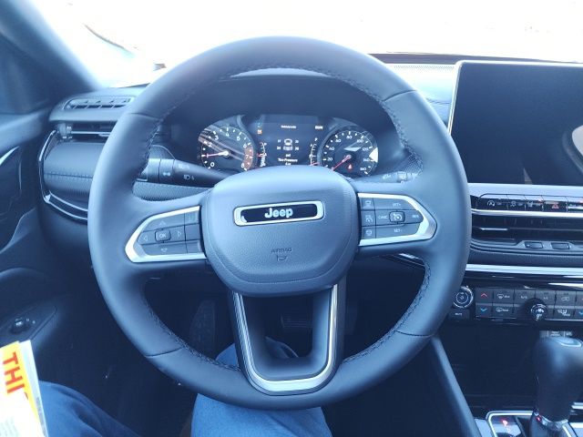 2025 Jeep Compass Limited photo 12
