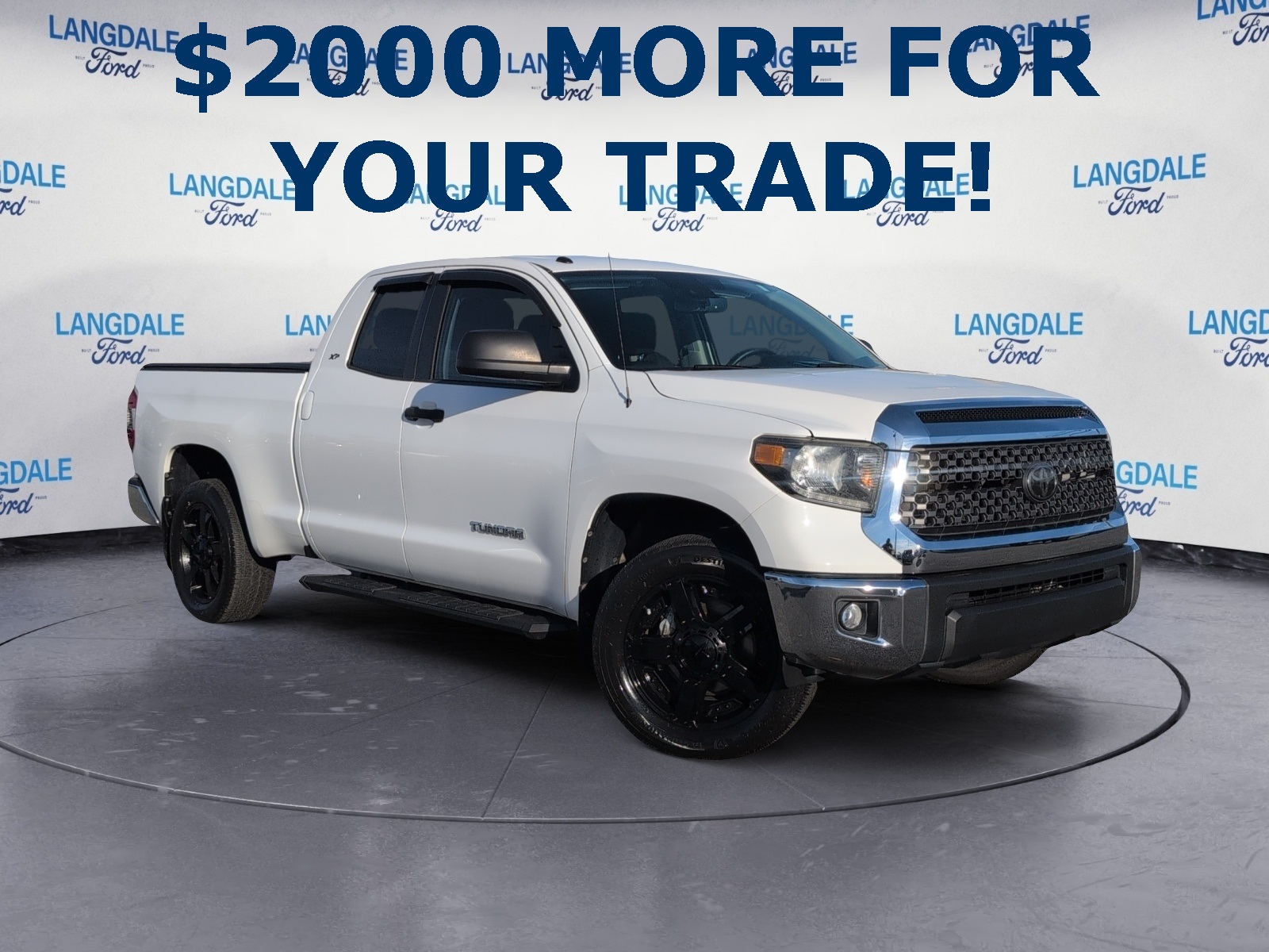 2018 Toyota Tundra SR5's photo