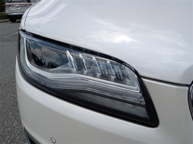2020 Lincoln MKZ Hybrid Reserve photo 9
