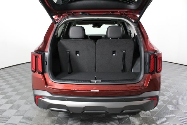 2025 Kia Sorento X-Line SX photo 4