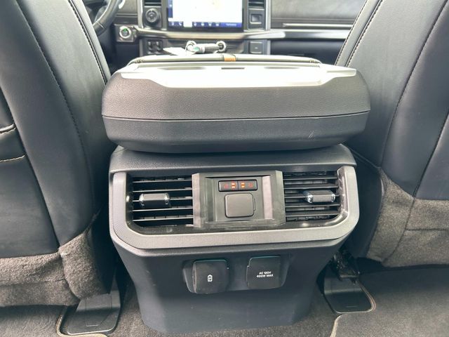 2023 Ford F-150 Platinum photo 13
