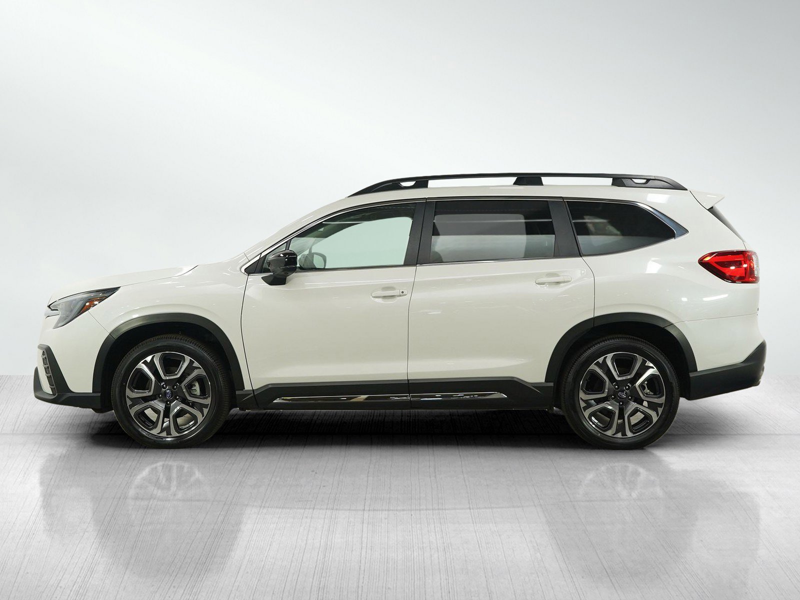 Used 2024 Subaru Ascent Limited with VIN 4S4WMARD1R3415734 for sale in South Saint Paul, Minnesota