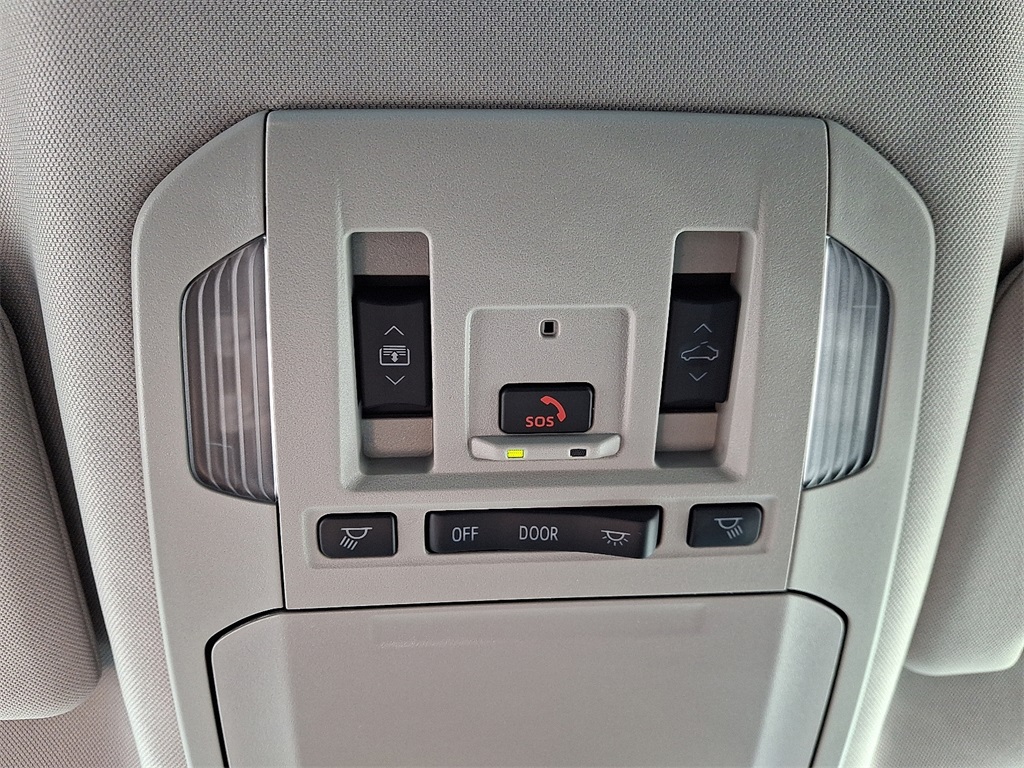 2024 Toyota Highlander Platinum photo 25
