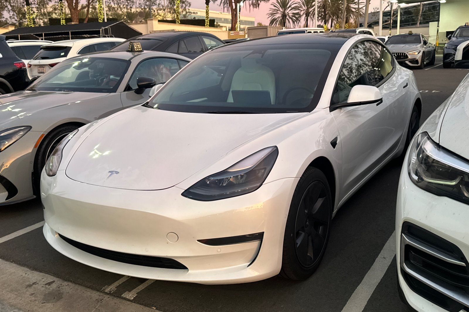 Used 2022 Tesla Model 3 Base with VIN 5YJ3E1EA8NF324425 for sale in Lake Forest, CA