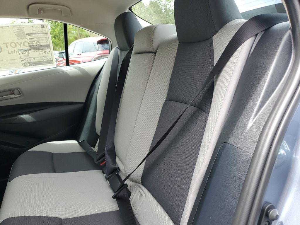 2025 Toyota Corolla LE photo 16