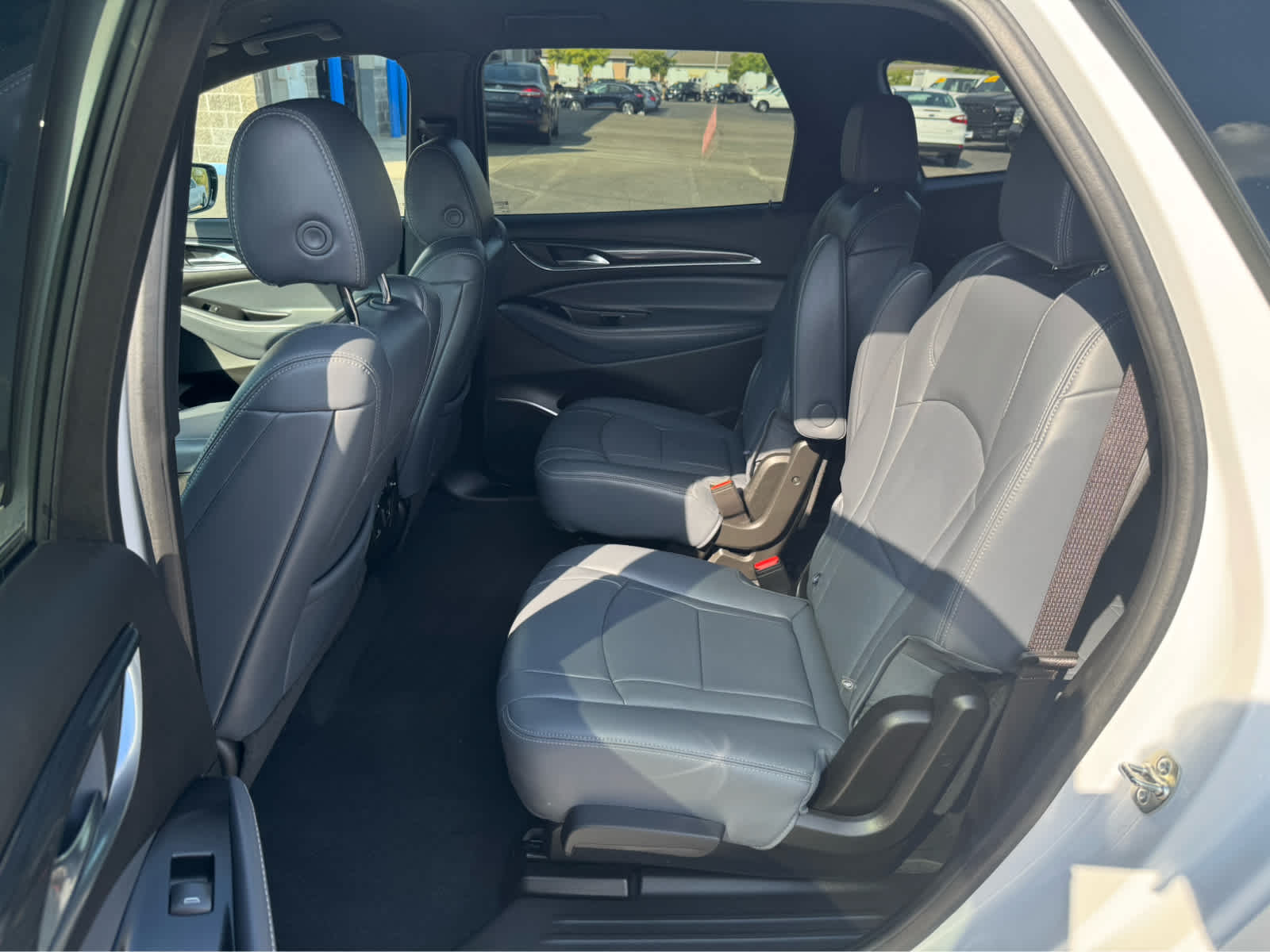2024 Buick Enclave Essence photo 12