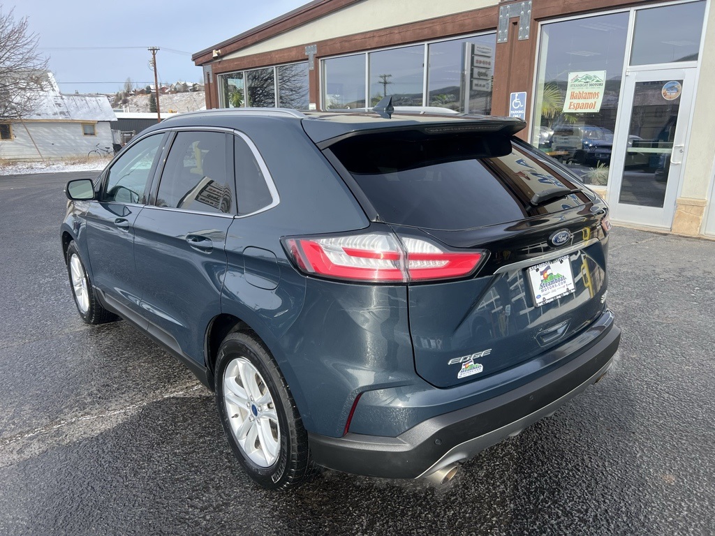 2019 Ford Edge SEL photo 3