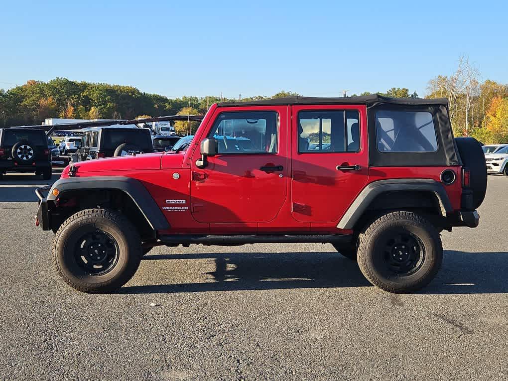 2010 Jeep Wrangler Unlimited Sport photo 2