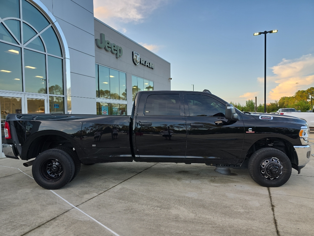 2024 Ram 3500 Tradesman photo 9
