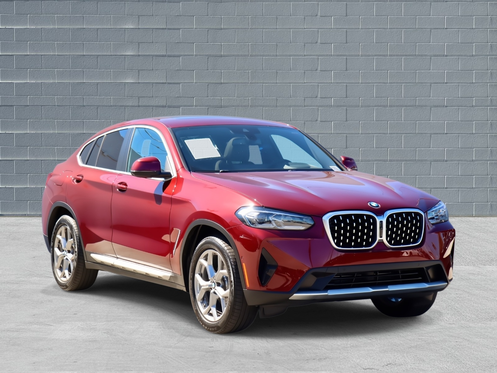 2025 BMW X4 30i's photo