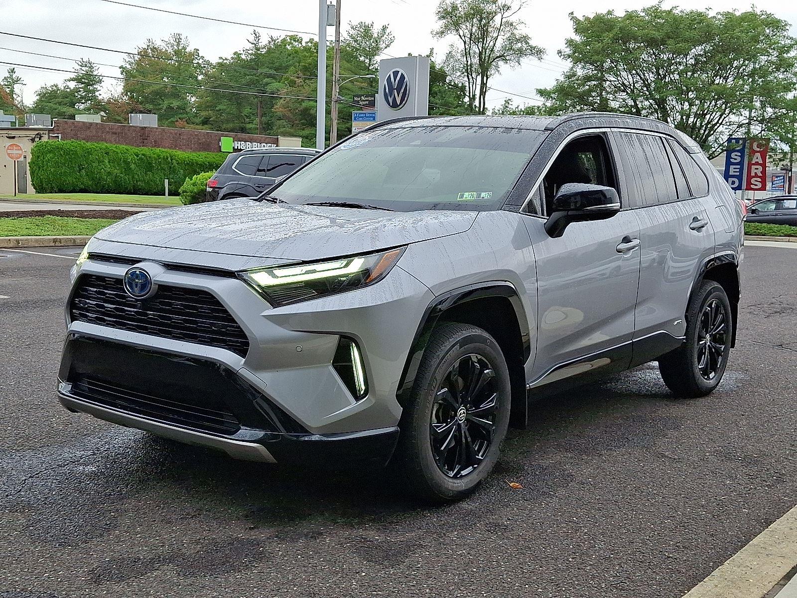 2024 Toyota RAV4 Hybrid XSE photo 3