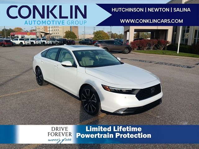 2025 Honda Accord Hybrid Touring's photo