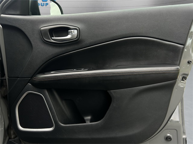 2020 Jeep Compass Limited photo 13