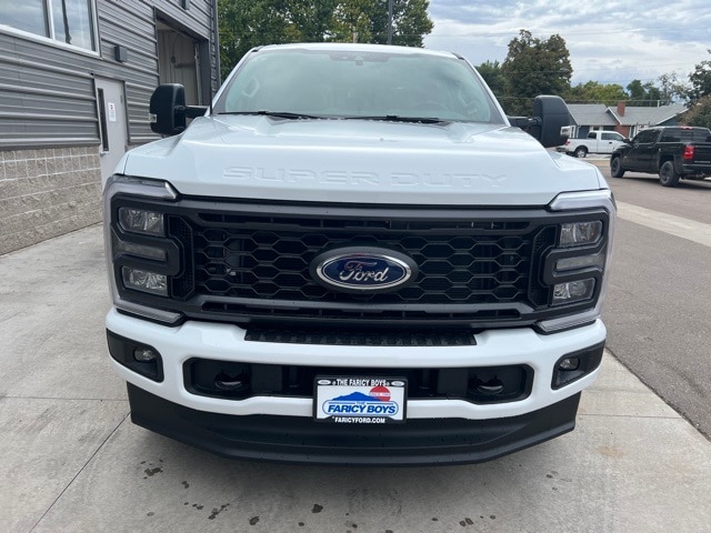 2026 Ford F-350 XL photo 2