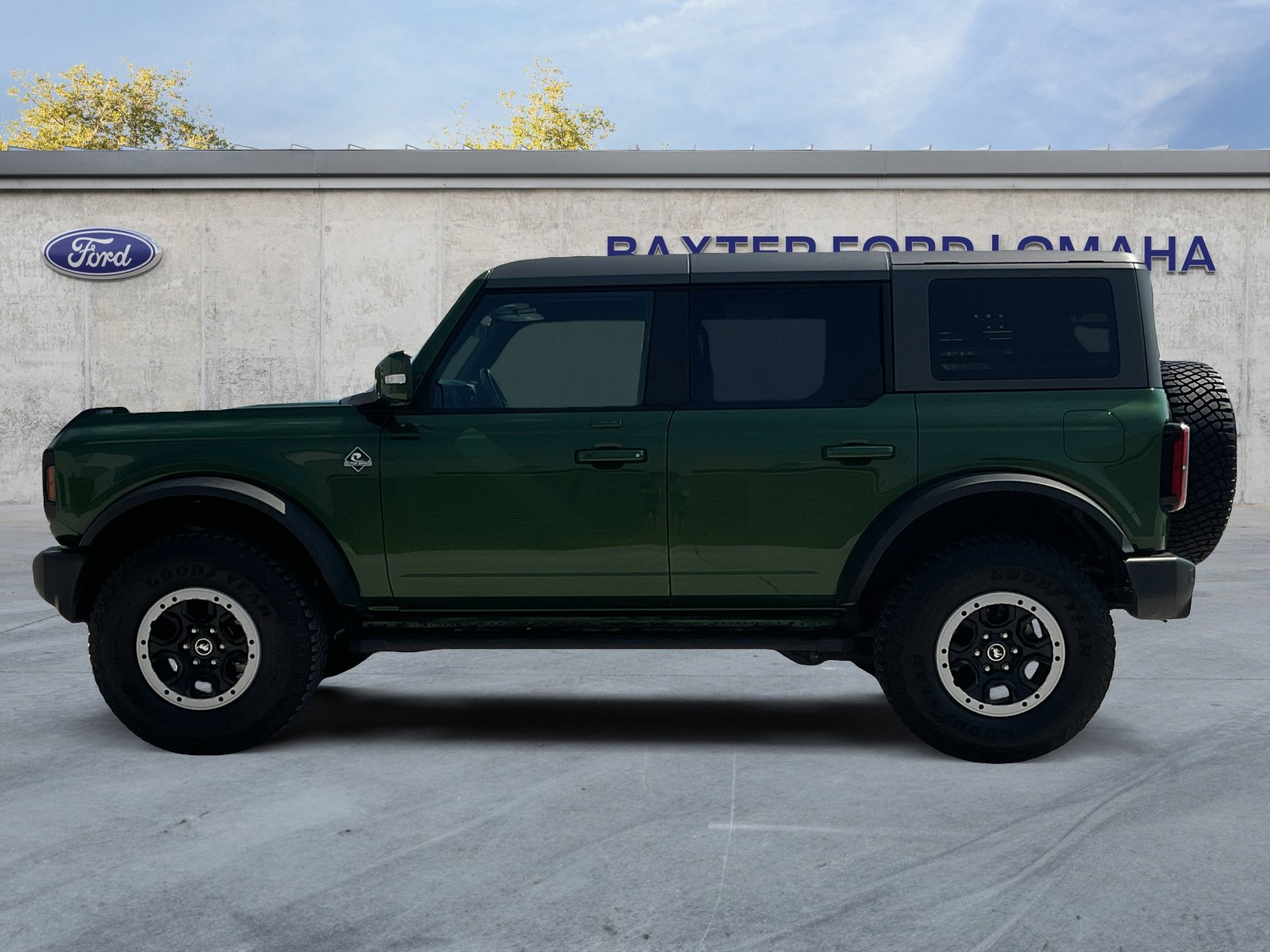 2023 Ford Bronco Outer Banks photo 9