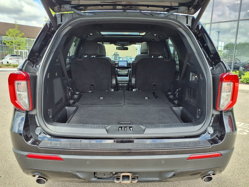 2022 Ford Explorer ST-Line photo 4