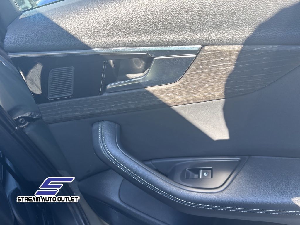 2023 Audi A4 45 S line Premium Plus photo 11