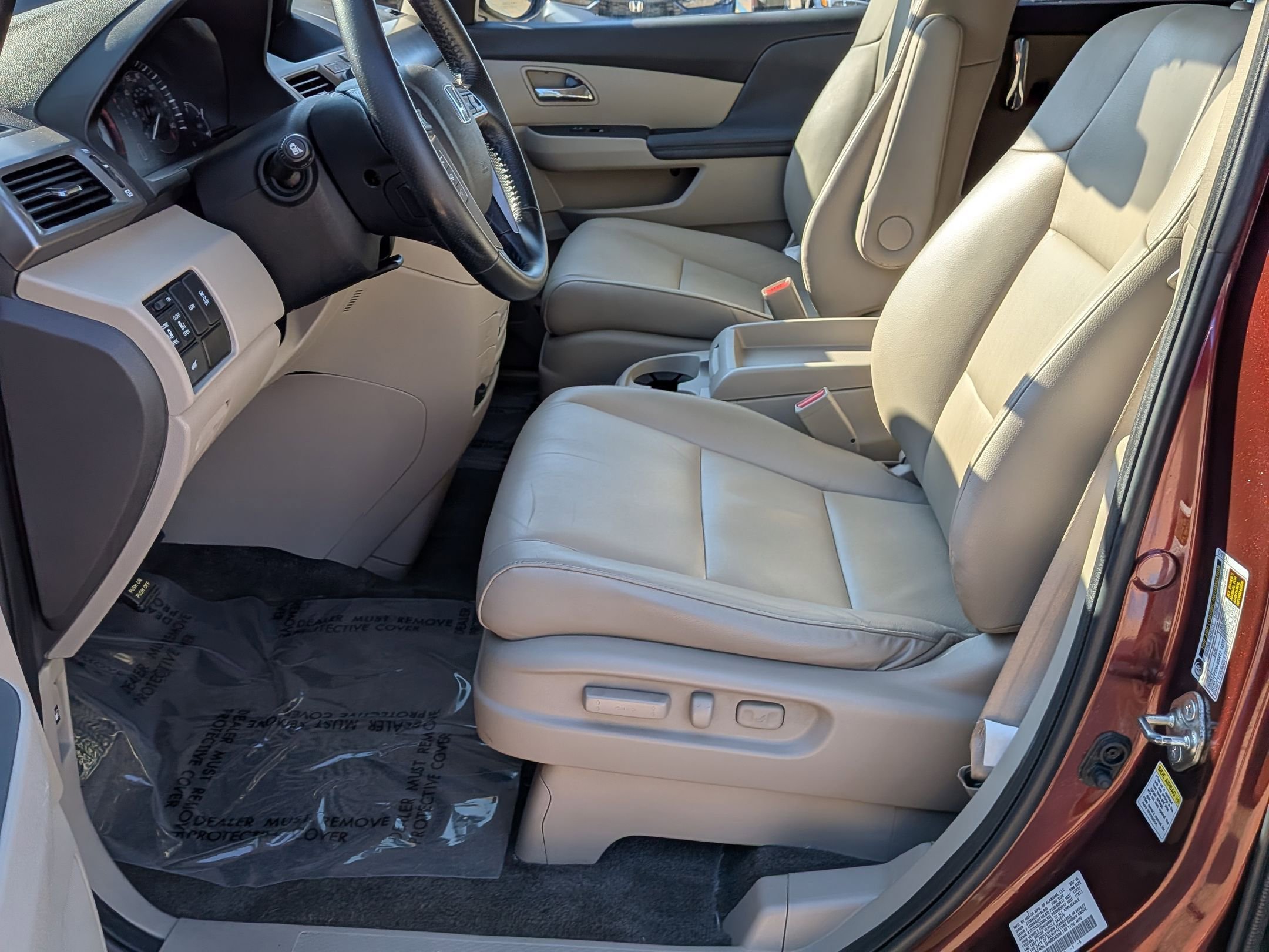 2016 Honda Odyssey EX-L photo 11