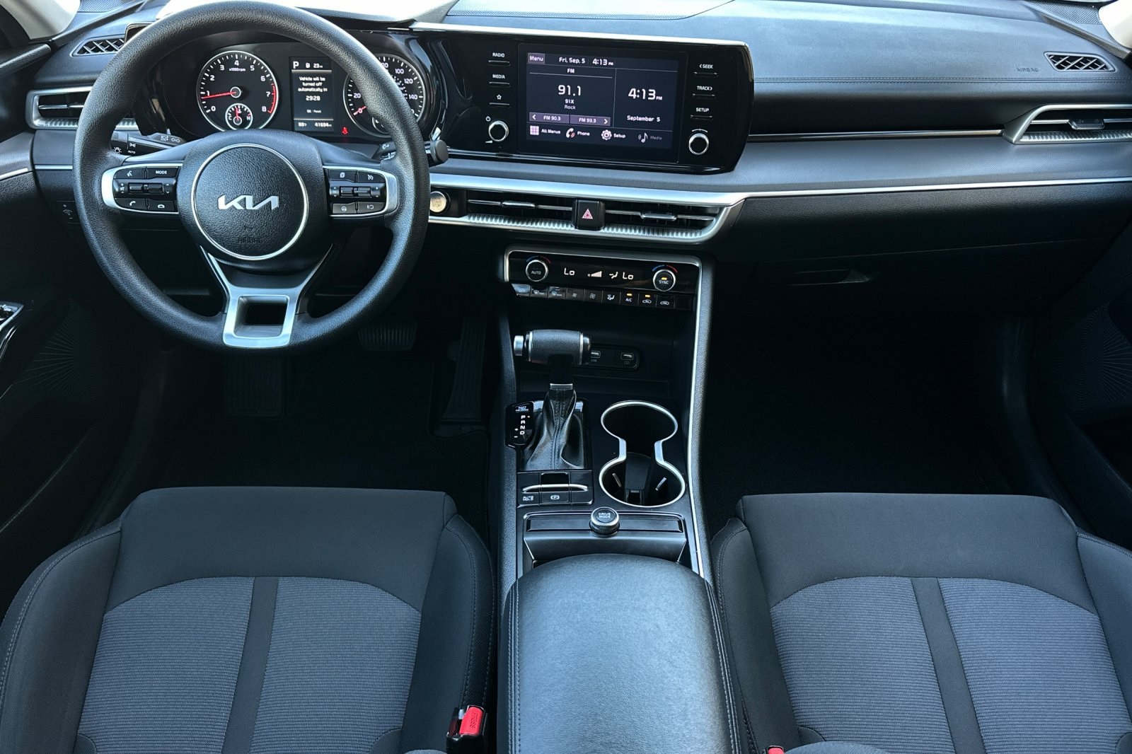 2022 Kia K5 LXS photo 12