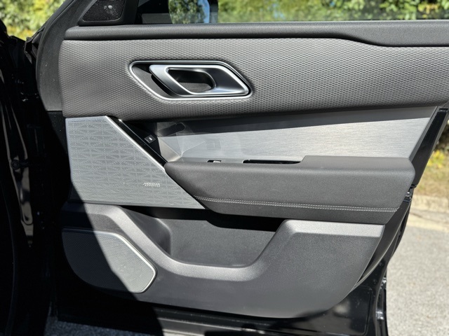 2022 Land Rover Range Rover Velar P250 R-Dynamic S photo 19