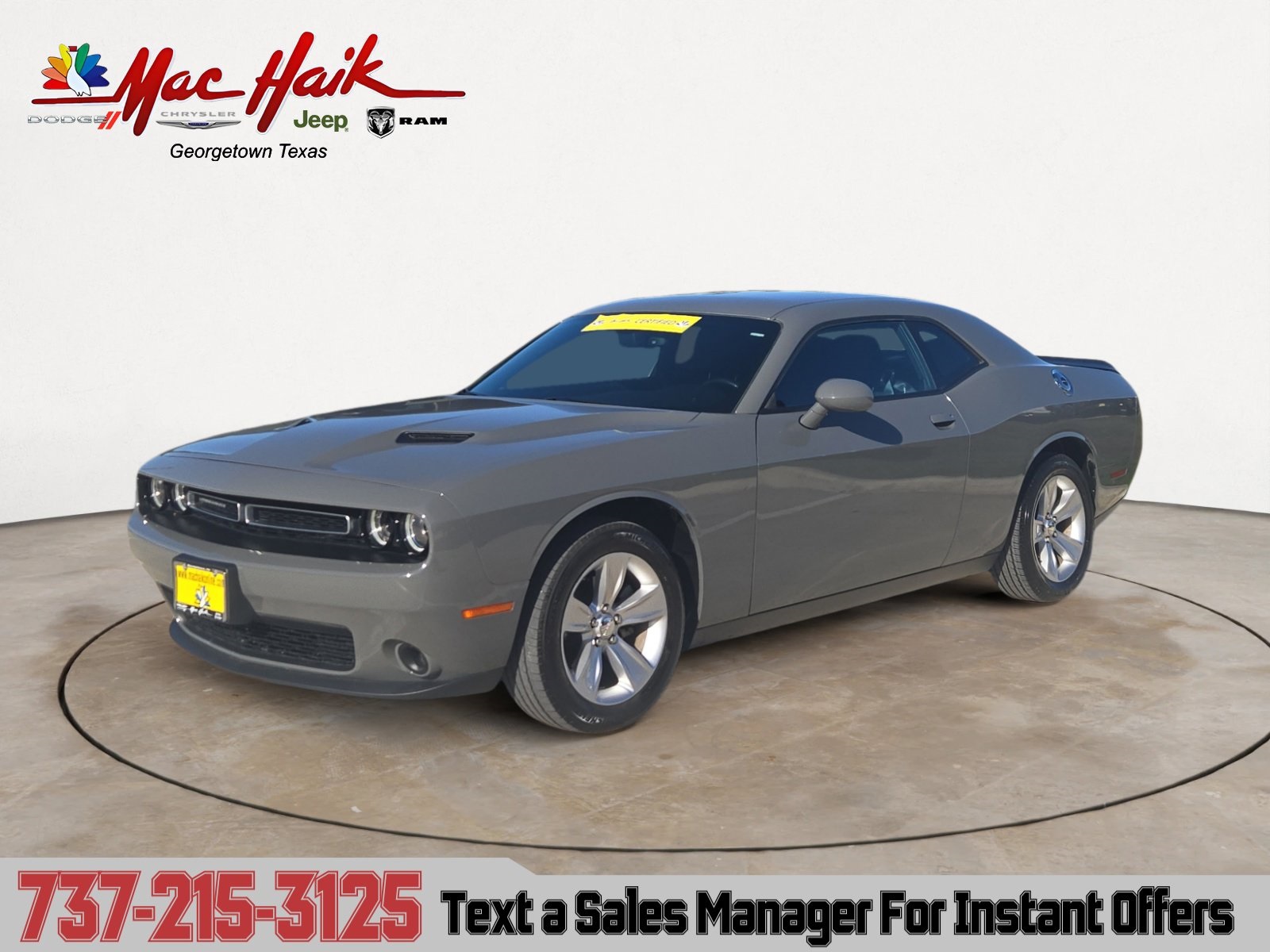 2023 Dodge Challenger SXT's photo